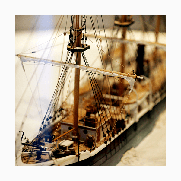 Необычные подарки на 23 Февраля: чем удивить любимого мужчину