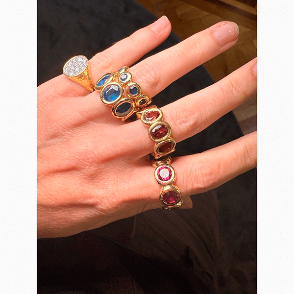 Что дарить девушке, которая обожает винтаж и редкие находки?