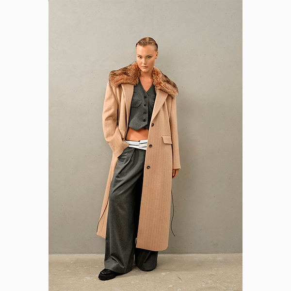 Теплые тренды: сапоги-трубы, цветные перчатки и другие вещи, которые пригодятся и в начале весны