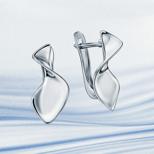 Серьги текучих, плавных форм – настоящий хит 2026 года