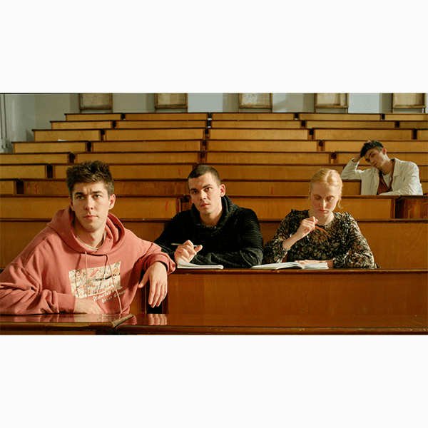 7 сериалов, которые помогут понять нейроотличных людей