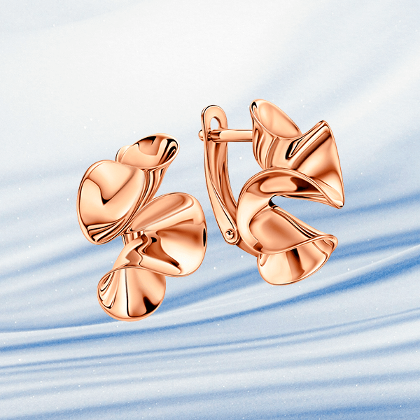 Серьги текучих, плавных форм – настоящий хит 2026 года