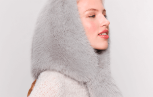 Обратите внимание на аксессуары из экомеха – они сейчас на пике моды