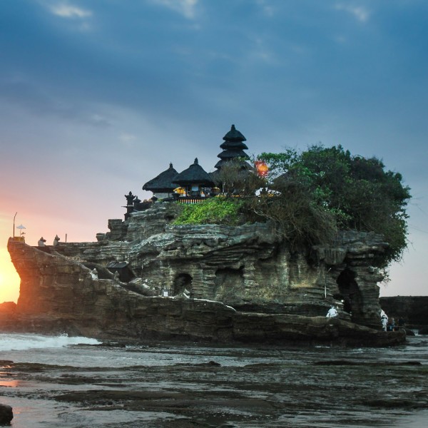 бали в феврале