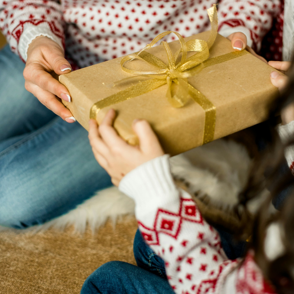 Приметы про подарки