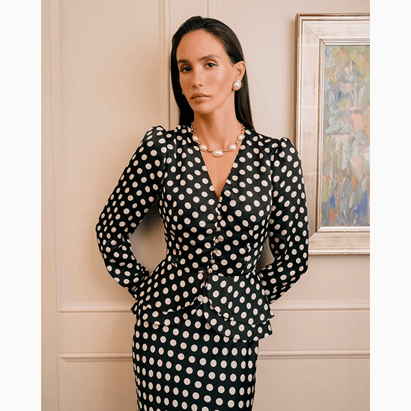 Праздники закончились, а наряды – нет: в чем идти в театр, на ужин или на свидание в День всех влюбленных?