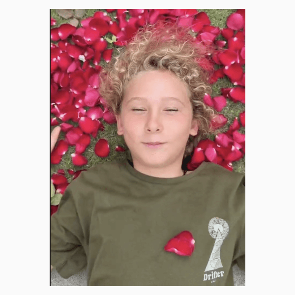 Айза-Лилуна Ай ответила на критику внешности ее сына