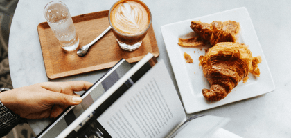 А что, если нас старит не внешность, а образ жизни?