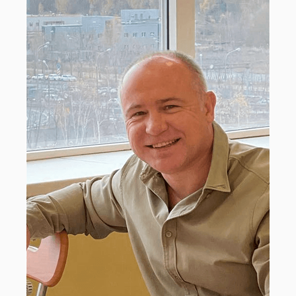 От ландшафтного дизайна – к ювелирному: Сергей Грибняков рассказал о первом профессиональном образовании