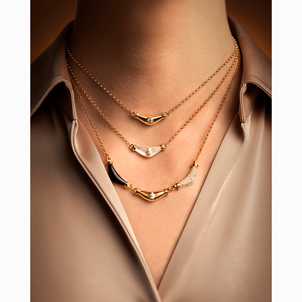 Эту тенденцию в украшениях мы сейчас встречаем повсюду