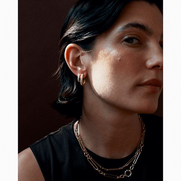 Эту тенденцию в украшениях мы сейчас встречаем повсюду