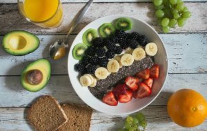 Фрукты при похудении: можно ли их есть и какие