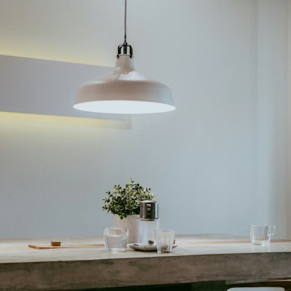 Ошибки в освещении, которые делают квартиру дешевой или темной