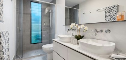 Ванная без плитки: современные альтернативы и их плюсы