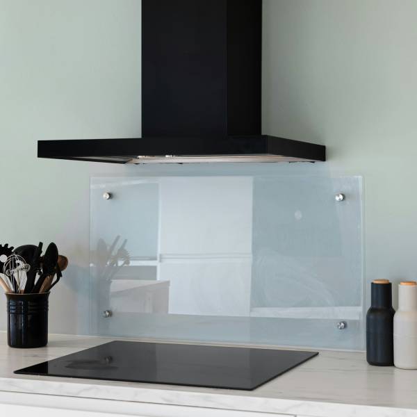 Какую вытяжку выбрать для кухни-гостиной, чтобы запахи не шли в зону отдыха