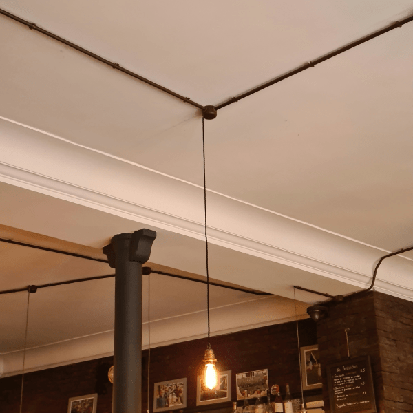 Что выгоднее и лучше: натяжной потолок или покраска