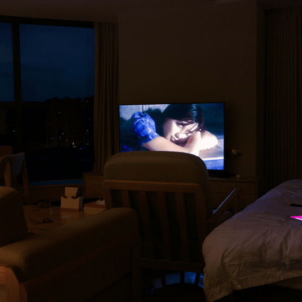 Смотреть сериалы запоем (бинджвотчинг) - вредно или нет?