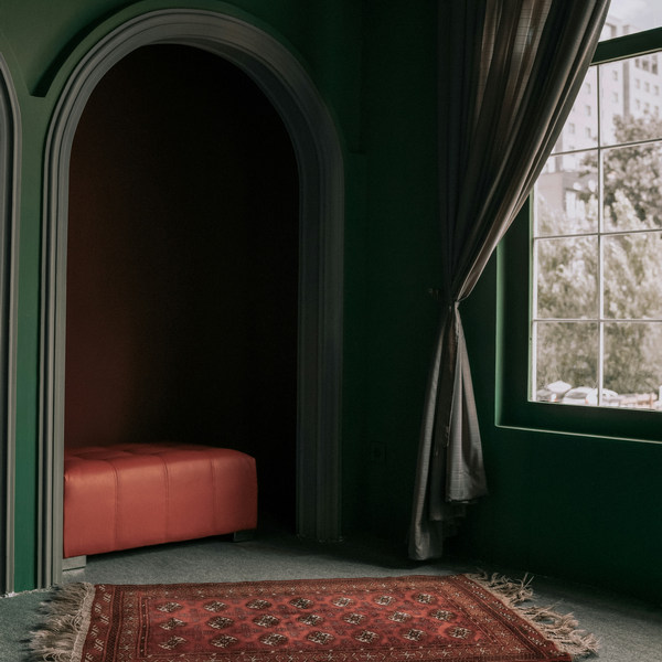 Как спрятать кровать в спальне