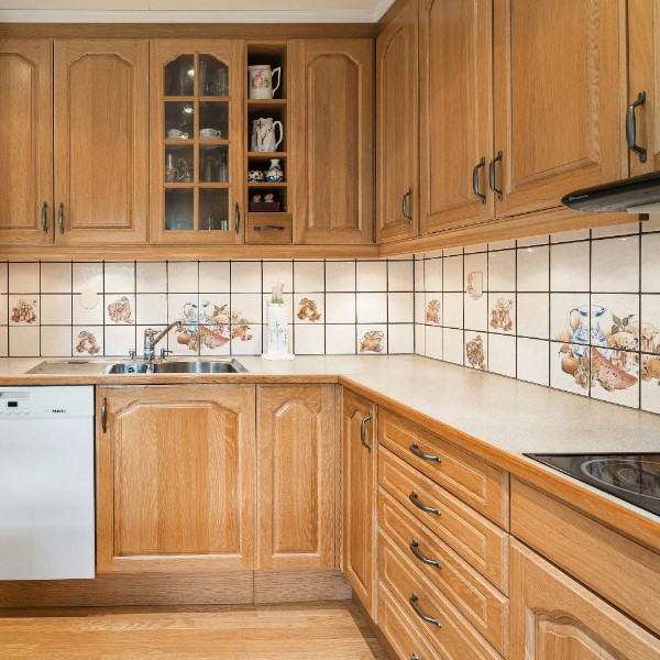 Как выбрать кухонный фартук и не пожалеть об этом в будущем