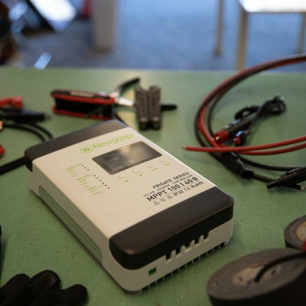 как зарядить аккумулятор автомобиля дома