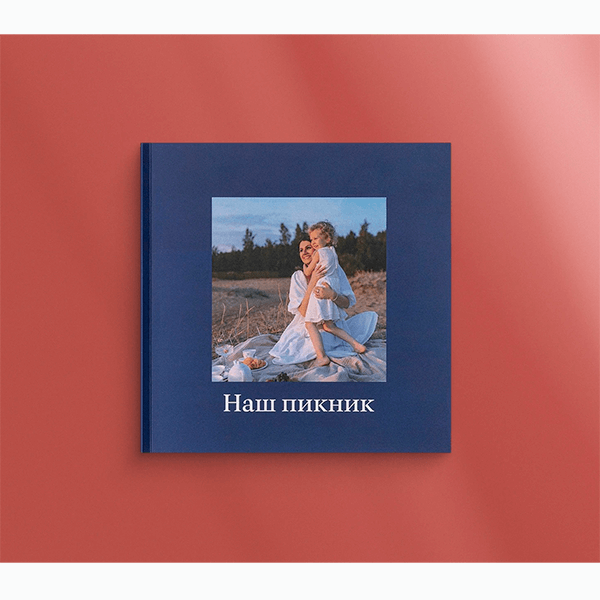 Яркая керамика, полезные аксессуары и воспоминания в фотографиях: что дарить любимым женщинам на 8 Марта?