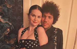 Муж Селены Гомес поделился, как помогает ей справляться с симптомами биполярного расстройства