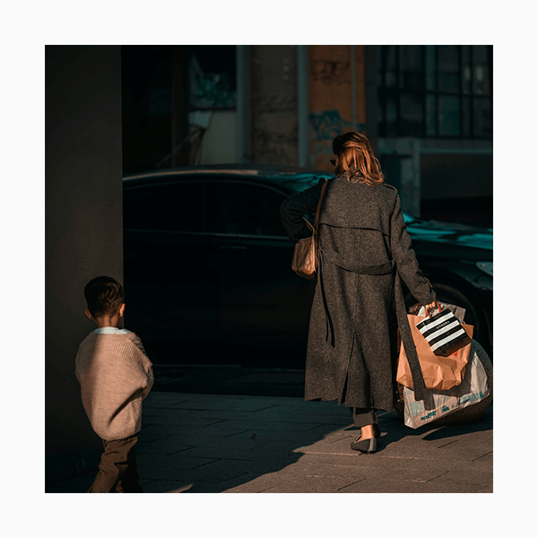 Полевое поведение: дети-ураганы и взрослые, которые покупают лишнее. Почему так происходит и что делать?