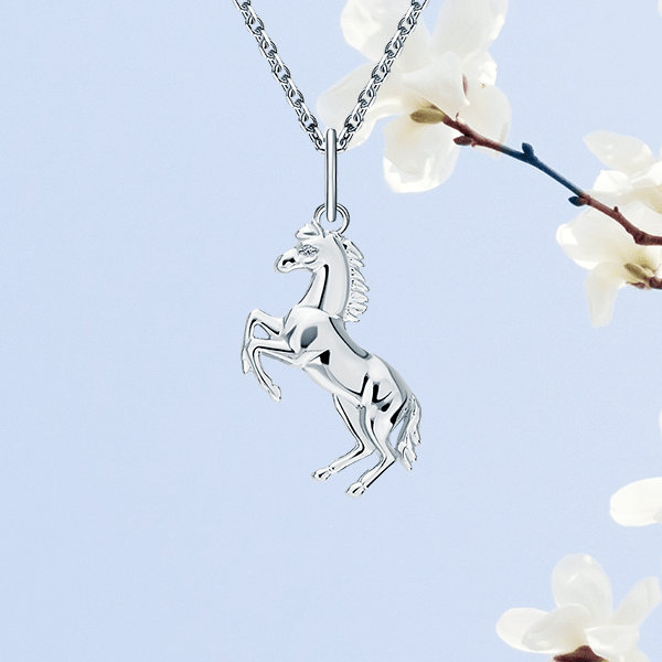 7 ювелирных подарков на 8 Марта, о которых мечтает каждая из нас