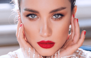 Виктория Дайнеко откровенно рассказала об отношениях нового мужа с ее дочерью