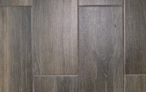 Плитка под дерево: плюсы, минусы и где ее точно не надо класть