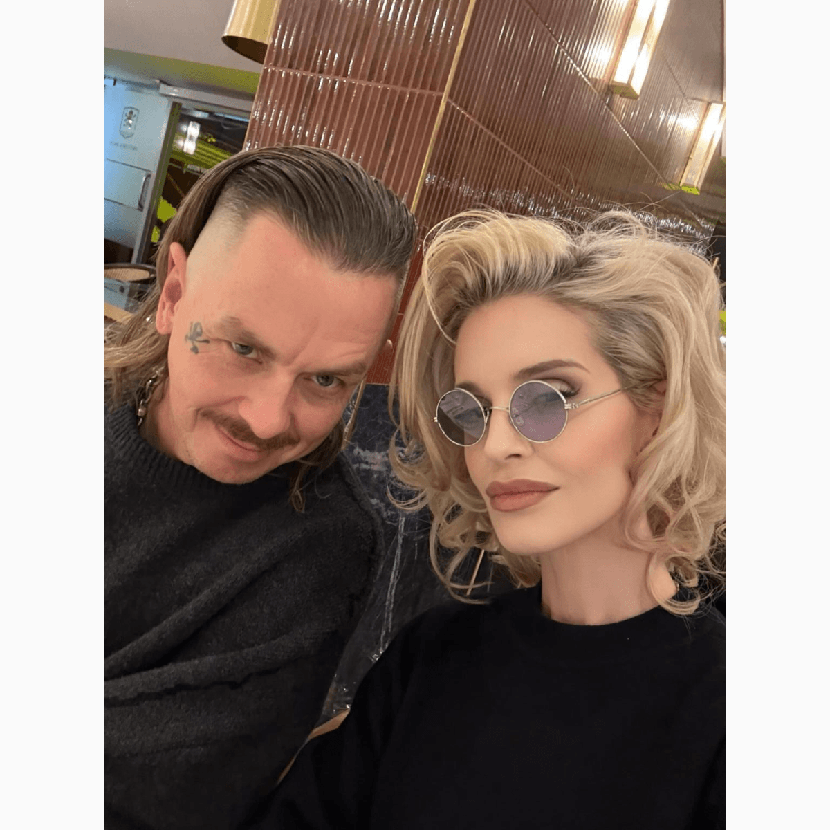 Келли Осборн спровоцировала слухи о разрыве помолвки