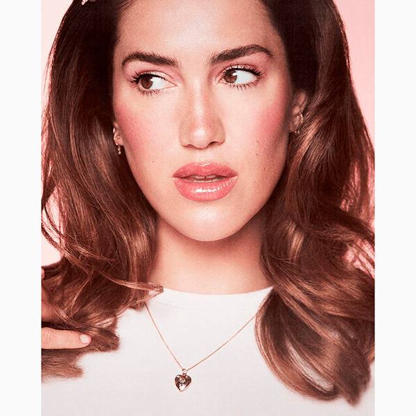 Почему коричневый карандаш для глаз сейчас используется чаще черного?