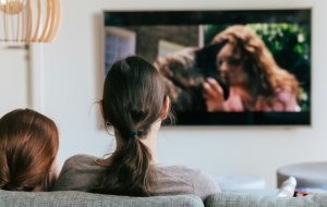 Почему люди пересматривают фильмы и сериалы?