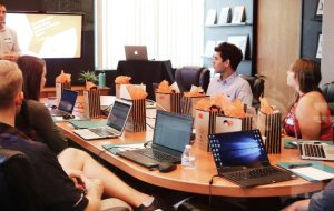 Можно ли работать официально на 2 работах: правила и ограничения
