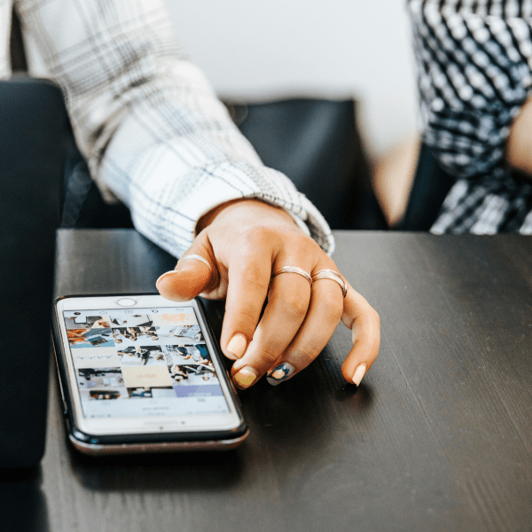 Почему нас бесят "идеальные" люди в соцсетях