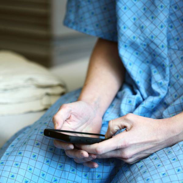 как поддержать больного раком