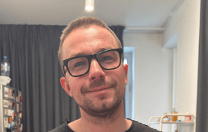 Александр Петров ответил на критику своего актерского таланта