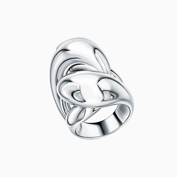 Французский Vogue считает, что маникюр уходит в прошлое, а заменят его украшения