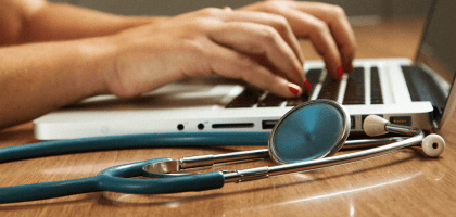 Почему пациенты жалуются на врачей и правда ли, что такие жалобы бывают эффективными?