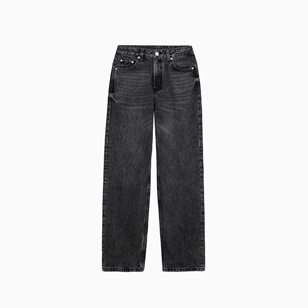 Как выглядит самая модная сейчас модель джинсов?