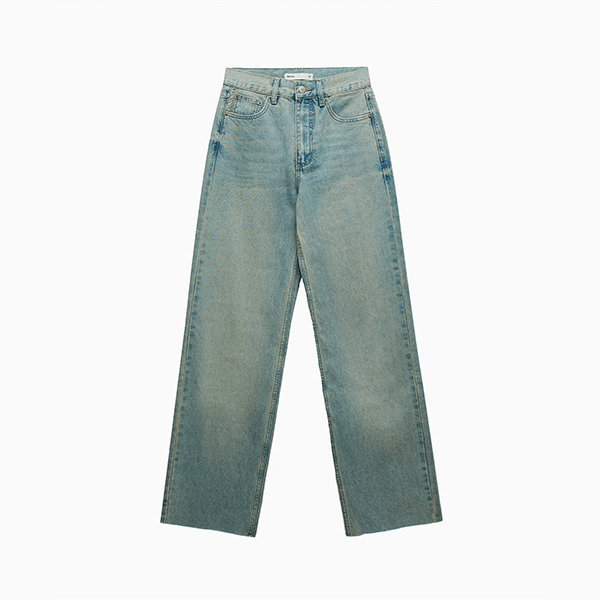 Как выглядит самая модная сейчас модель джинсов?