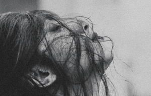 Я плачу, а им все равно, или Почему наша боль не доходит до тех, кто ее причинил