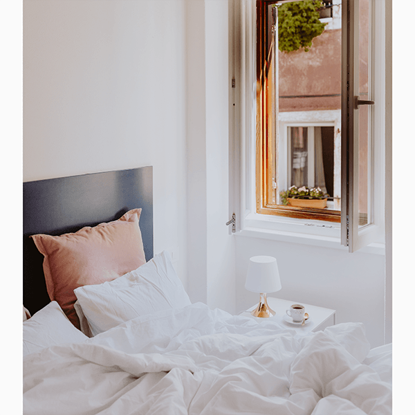 «Главней всего погода в доме»: как сохранить романтику после долгих лет брака