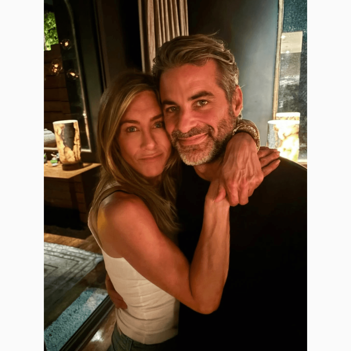 Выяснилось, как Дженнифер Энистон увлеклась терапией гипнозом