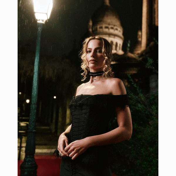 Как сделать чокер как у Марго Робби на премьере «Грозового перевала»?