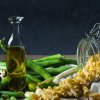 Почему нельзя заливать ожог маслом (и что делать вместо этого)