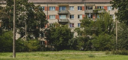 Кто должен убирать двор и куда жаловаться, если во дворе грязно