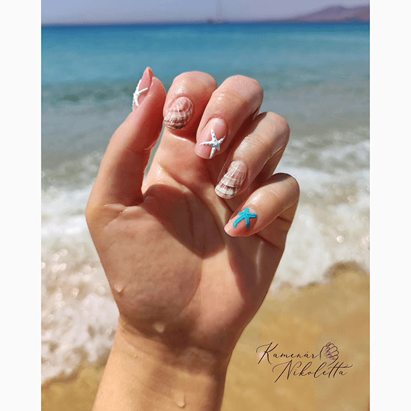 Маникюр «Шведский стол с морепродуктами» (Seafood Buffet Nails) модный этим летом