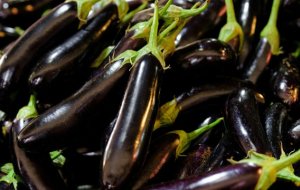 Почему баклажаны горчат и как убрать горечь перед готовкой