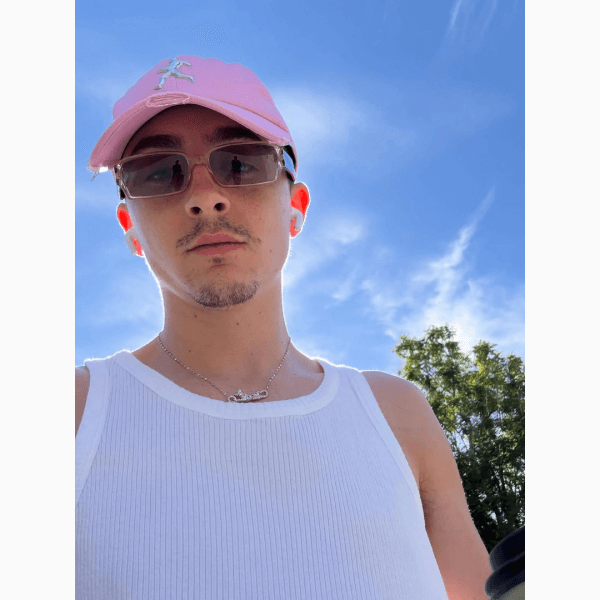 Кайли Дженнер намекает Тимоти Шаламе на помолвку